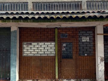 Se vende Local o Bodega comercial en pleno Terminal Rural La Merced a pasos del Mercado Municipal de la comuna de Chillán