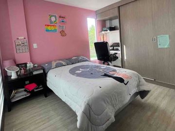 Hermosa casa en urbanización (Ricaurte) OPORTUNIDAD