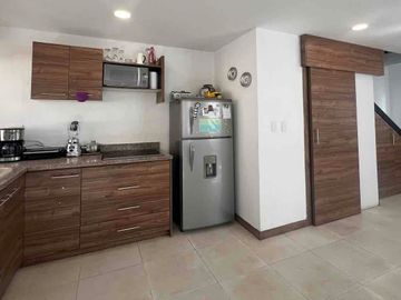 Hermosa casa en urbanización (Ricaurte) OPORTUNIDAD