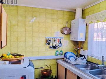 SE VENDE AMPLIA CASA DE 250 MTS2 3D/1B/2E, SECTOR CISTERNAS LA SERENA, COQUIMBO