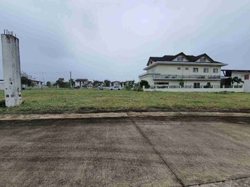 Lot For Sale at the back of SOLENAD MALL The Sonoma near Paseo Nuvali