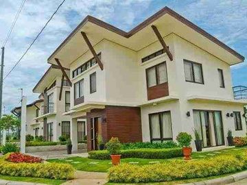 Lot For Sale at the back of SOLENAD MALL The Sonoma near Paseo Nuvali
