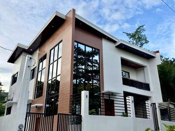 RFO House with Swimming Pool For Sale at Pit-os Cebu City For Sale