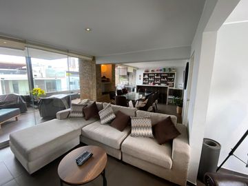 LINDO DEPARTAMENTO DÚPLEX EN LINDA ZONA DE  CASUARINAS SUR