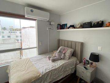 LINDO DEPARTAMENTO DÚPLEX EN LINDA ZONA DE  CASUARINAS SUR