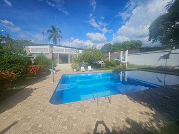 VENTA CASA QUINTA MELGAR PRECIO DE OPORTUNIDAD