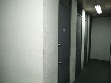 DEPARTAMENTO, MACUL CON VESPUCIO, 2 DORMITORIOS, 2 BAÑOS, TERRAZA, ESTACIONAMIENTO, BODEGA, PISCINAS, JARDINES, AZOTEA CON QUINCHO, METRO