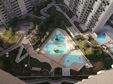 DEPARTAMENTO, MACUL CON VESPUCIO, 2 DORMITORIOS, 2 BAÑOS, TERRAZA, ESTACIONAMIENTO, BODEGA, PISCINAS, JARDINES, AZOTEA CON QUINCHO, METRO