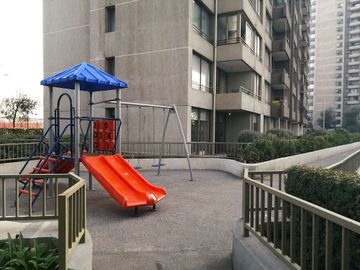 DEPARTAMENTO, MACUL CON VESPUCIO, 2 DORMITORIOS, 2 BAÑOS, TERRAZA, ESTACIONAMIENTO, BODEGA, PISCINAS, JARDINES, AZOTEA CON QUINCHO, METRO