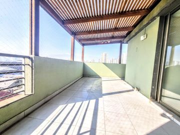 Amplio Dúplex 3d/2b Con Estacionamiento En Departamental