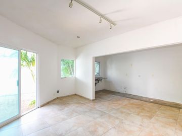 Casa en Venta | 3 Niveles | Flamingos Nuevo Vallarta