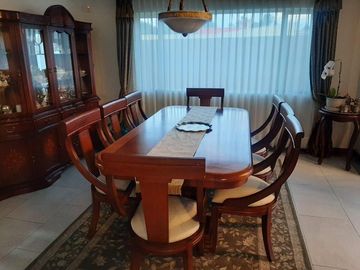 CASA EN VENTA 4 DORMITORIOS URB. SAN JOSÉ DEL VALLE CONOCOTO