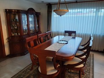 CASA EN VENTA 4 DORMITORIOS URB. SAN JOSÉ DEL VALLE CONOCOTO