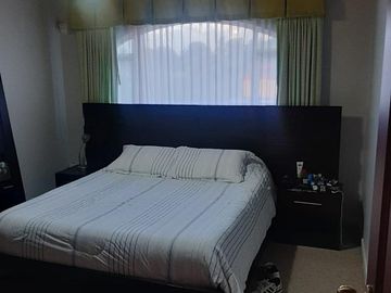 CASA EN VENTA 4 DORMITORIOS URB. SAN JOSÉ DEL VALLE CONOCOTO
