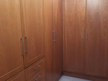 CASA EN VENTA 4 DORMITORIOS URB. SAN JOSÉ DEL VALLE CONOCOTO