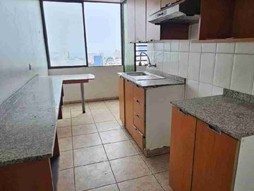 🏙️ Venta de departamento en Av. 28 de Julio – Miraflores ¡Ideal para Airbnb o inversión! 🏡