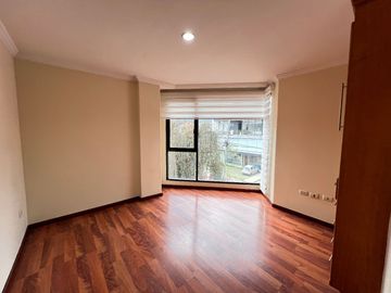 En venta Departamento Tres Hab. Zona Privilegiada