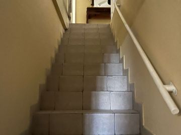 CASA EN VENTA, 3 PISOS, 7 HABITACIONES, CARCELEN-CARRETAS