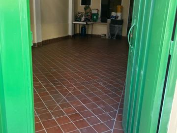 CASA EN VENTA, 3 PISOS, 7 HABITACIONES, CARCELEN-CARRETAS