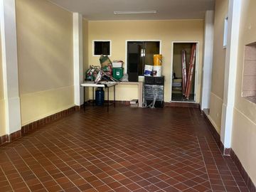 CASA EN VENTA, 3 PISOS, 7 HABITACIONES, CARCELEN-CARRETAS