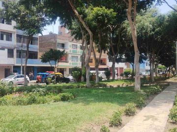 SE VENDE CASA EN SAN JUAN DE LURIGANCHO