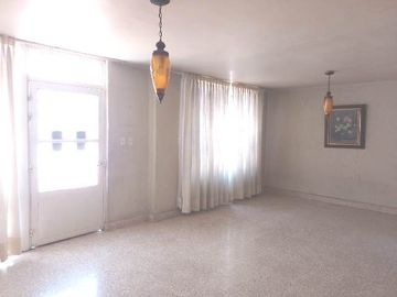 Ciudad Satélite, Casa en Venta para Remodelar, Circuito Cronistas.