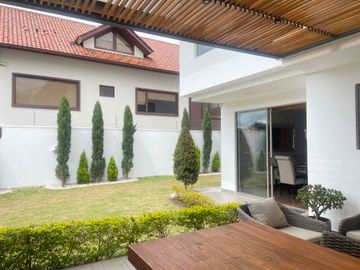 casa en venta dentro de condominio con espacio verde