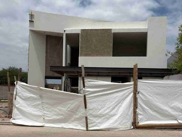Casa en venta en Altozano