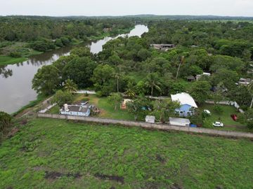 Casa de Descanso en Veracruz con Alberca y Salida Al Río Loc. La Posta
