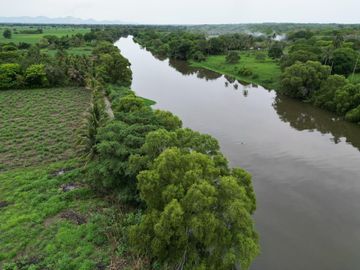 Casa de Descanso en Veracruz con Alberca y Salida Al Río Loc. La Posta