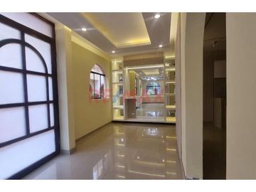 Venta Hermosa Casa Moderna De 3 Hab. Ac. 112.51 M2 - Los Sauces - Victor Larco Herrera