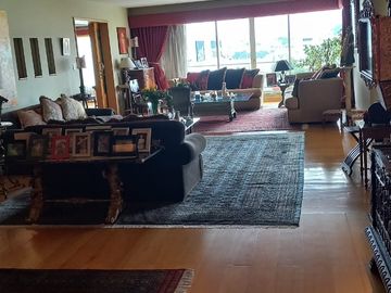Departamento de venta, 4 dormitorios Vista - Balcón