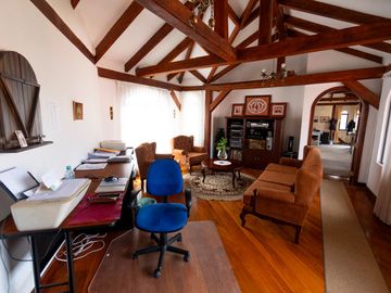 $495.000 - Casa de Venta en Mitad del Mundo – Ideal para Vivienda, Hosteria o Restaurante