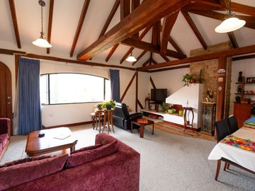 $495.000 - Casa de Venta en Mitad del Mundo – Ideal para Vivienda, Hosteria o Restaurante
