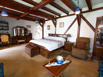 $495.000 - Casa de Venta en Mitad del Mundo – Ideal para Vivienda, Hosteria o Restaurante
