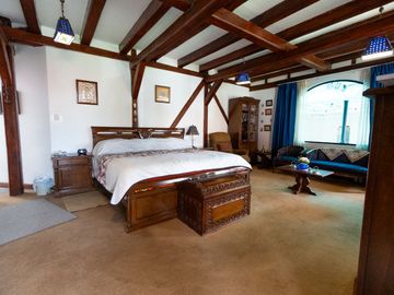 $495.000 - Casa de Venta en Mitad del Mundo – Ideal para Vivienda, Hosteria o Restaurante