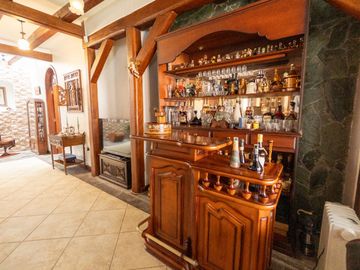 $495.000 - Casa de Venta en Mitad del Mundo – Ideal para Vivienda, Hosteria o Restaurante