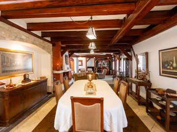 $495.000 - Casa de Venta en Mitad del Mundo – Ideal para Vivienda, Hosteria o Restaurante
