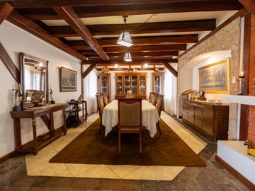 $495.000 - Casa de Venta en Mitad del Mundo – Ideal para Vivienda, Hosteria o Restaurante