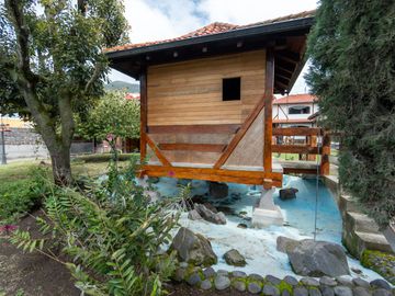 $495.000 - Casa de Venta en Mitad del Mundo – Ideal para Vivienda, Hosteria o Restaurante