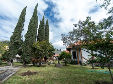 $495.000 - Casa de Venta en Mitad del Mundo – Ideal para Vivienda, Hosteria o Restaurante