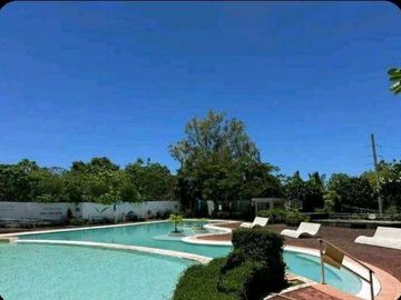 FULL SEAVIEW/OCEANVIEW 1BR CONDO FULLY FURNISHED FOR SALE IN LAPU LAPU CITY CEBU