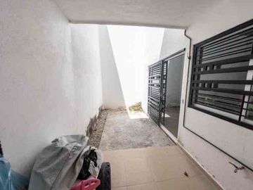 CASA EN VENTA EN CIUDAD DEL CARMEN. BUGAMBILIAS