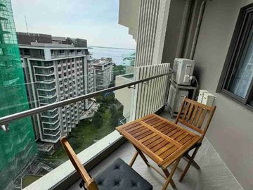 fully furnished 1 bedroom with balcony
