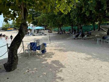 fully furnished 1 bedroom with balcony