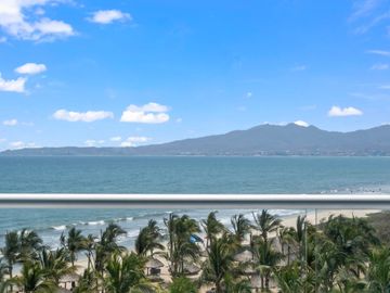 🏖️ Exclusivo Condominio Frente al Mar en Maritima Playa – 3 Recámaras | 210 m²