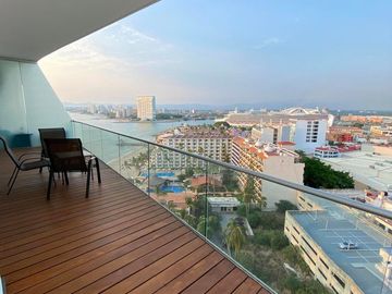 Departamento de lujo en Icon Vallarta con acceso a playa – 4 recámaras y amenidades exclusivas.