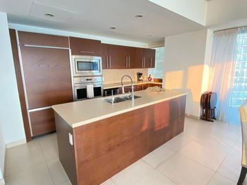 Departamento de lujo en Icon Vallarta con acceso a playa – 4 recámaras y amenidades exclusivas.