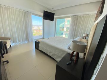Departamento de lujo en Icon Vallarta con acceso a playa – 4 recámaras y amenidades exclusivas.