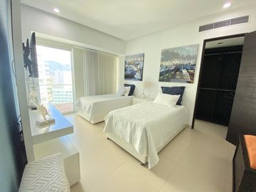 Departamento de lujo en Icon Vallarta con acceso a playa – 4 recámaras y amenidades exclusivas.